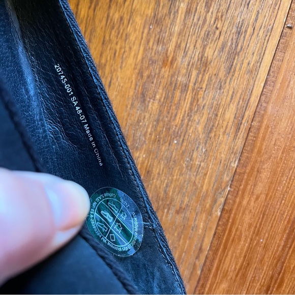 Camper || Embroidered Ballet Flats - Picture 5 of 8